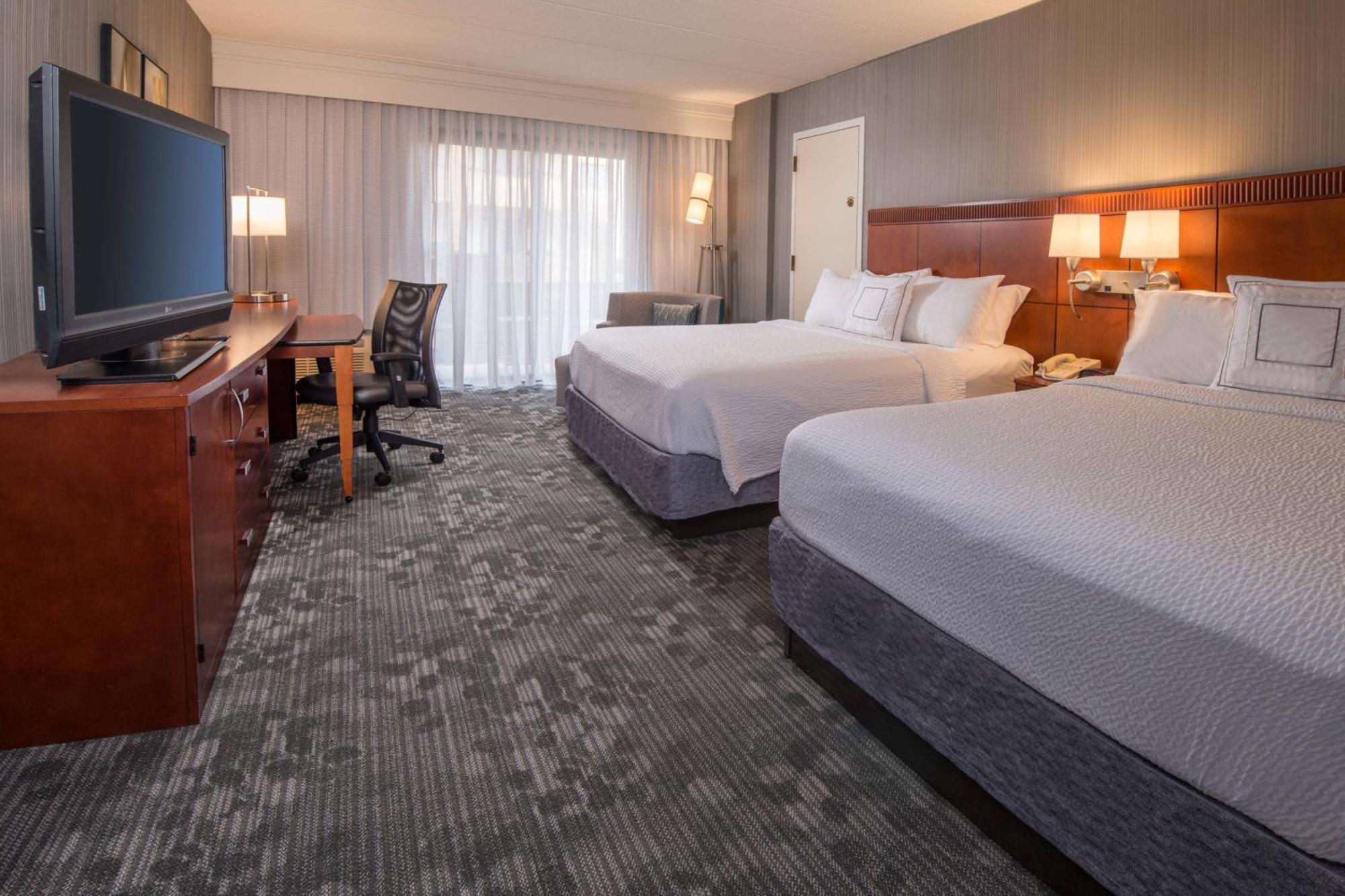 Courtyard By Marriott Fairfax Fair Oaks Hotel Esterno foto